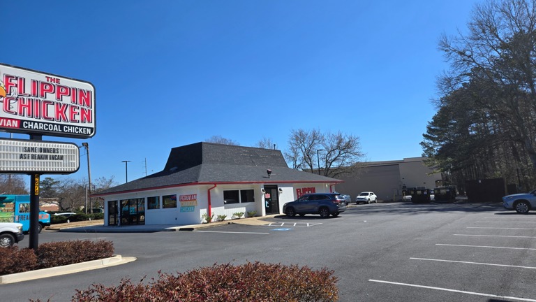 Standalone Restaurant Outparcel with FF&E – Prime Location & Private P