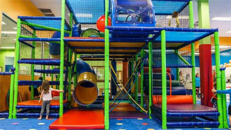 Drop-in Childcare and Entertainment Center With Loyal Customer Base