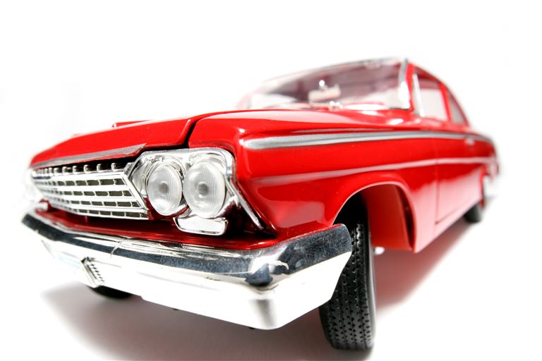 Austin Area Paint & Body Shop with Property