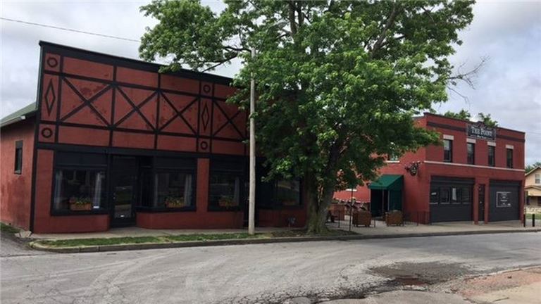 Restaurant & Real Estate in Midtown KC - $1.7M - Prime Plaza Location