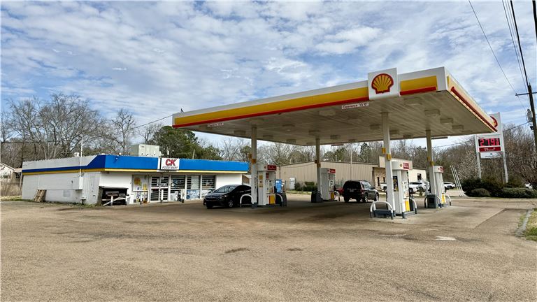 Gas Station & C-Store for Sale – Business & Property – Prime Hwy 80 W