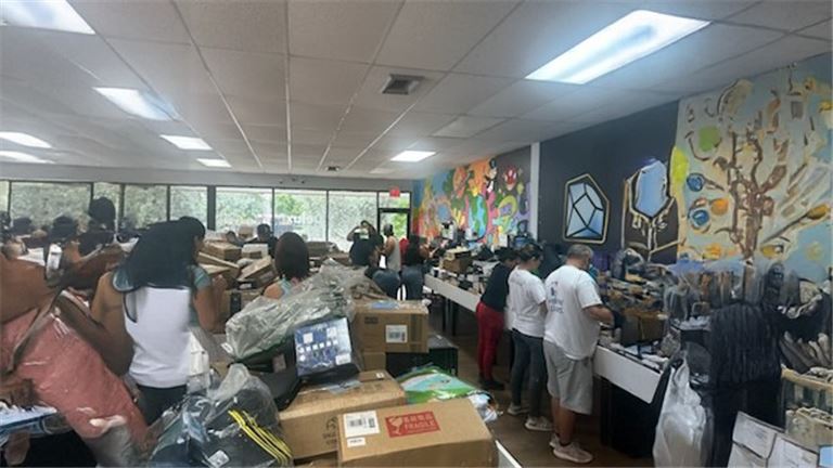 Deluxe Bins Sunrise Florida