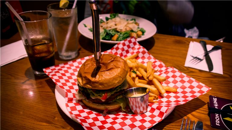 Restaurant for Sale in Leesburg, FL Sales of $1 Million!!