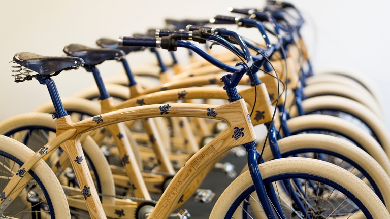 Materia Bikes X Vilebrequine