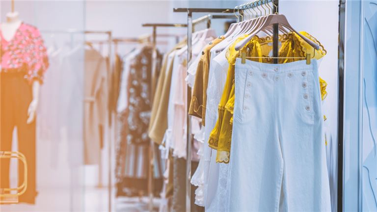 Turnkey Women's Boutique/$199k Rev/$90K FFE/$35K Inventory