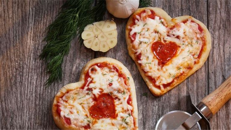 Authentic Pizza Store, prime location in Port Huron