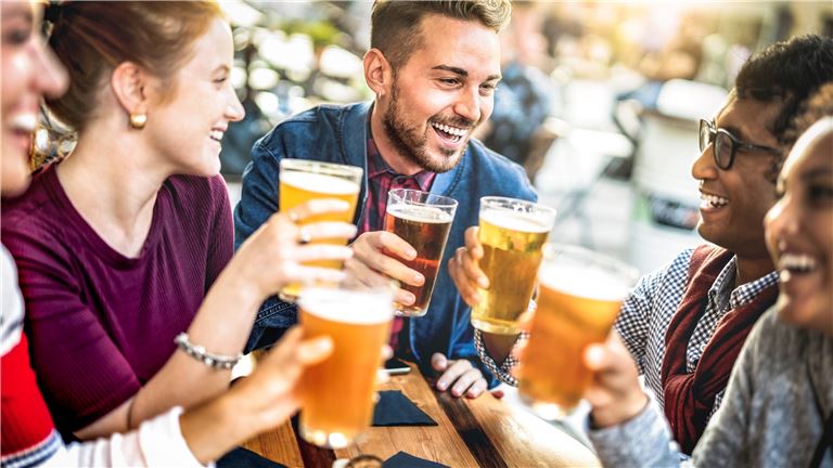 Great turn-key Pub & Grill in high traffic area!