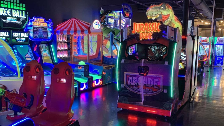 Unique Entertainment Center Chain