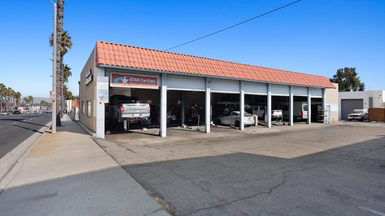 [$500K Price Reduction!] Established Auto Repair Shop with Real Estate