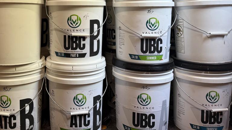 (30) Five Buckets of topcoat & basecoat 