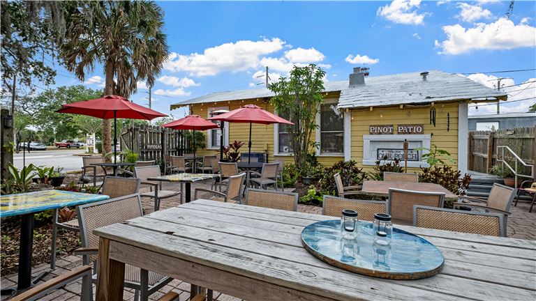Charming Wine Bar in Cocoa Village - Keep It Local Brevard