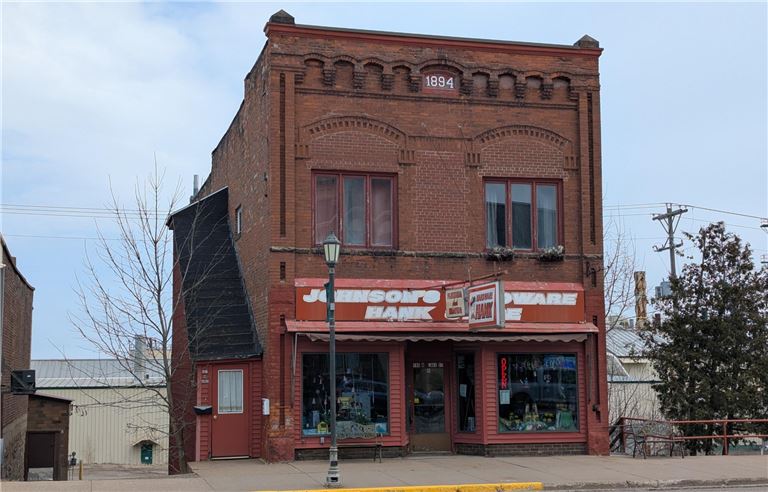 Great Space for Retail, Rental, or Investment!