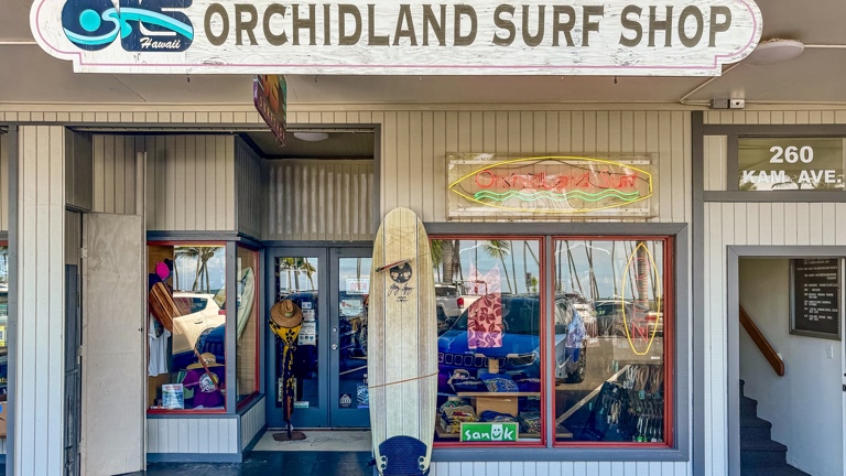 Turnkey Surf & Beach Lifestyle Retail Shop – Prime Coastal Location