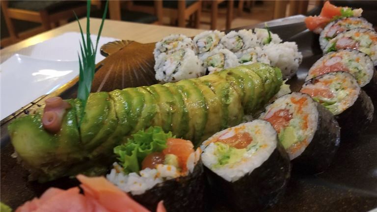 High-Volume Longstanding Japanese Restaurant w/Property Chicago-45 Yrs