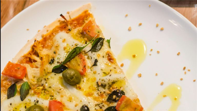 Pizza Restaurant For Sale! Sales Over $370,000!