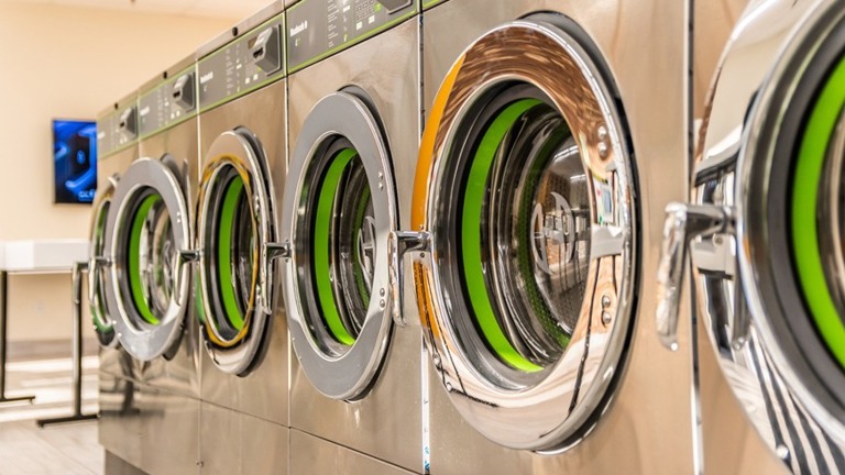 Austin Laundromat – 64 Washers, 64 Dryers – 5,000+ Square Foot Store