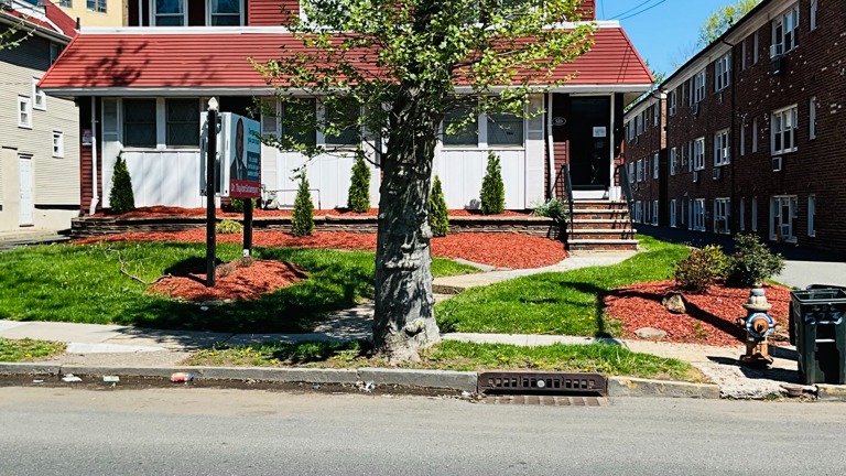 Establish dental office since 2001 - Prime Location -Turnkey ready