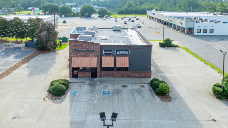 Fully Operational Pizza Inn Restaurant for Sale in Jesup, Georgia