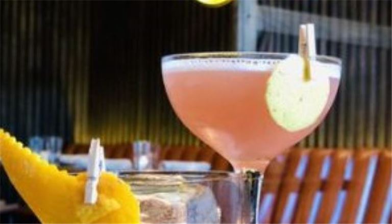 South End - Full Service w/B,W & C