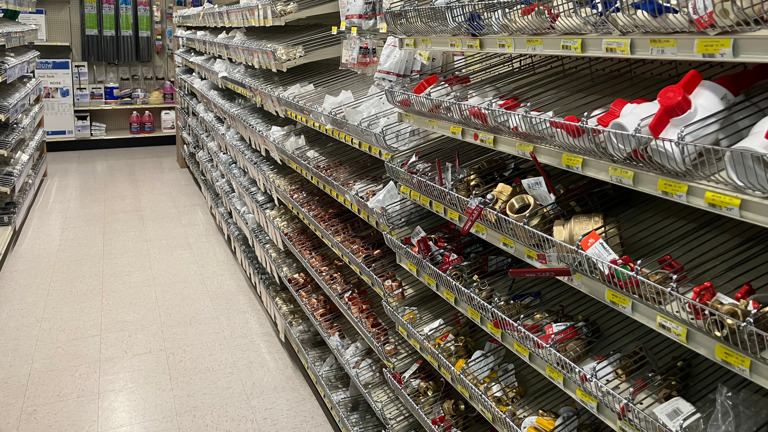 Plumbing Fitting Aisle
