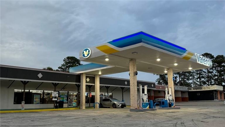 Valero in Macon Business Only for $449,000!