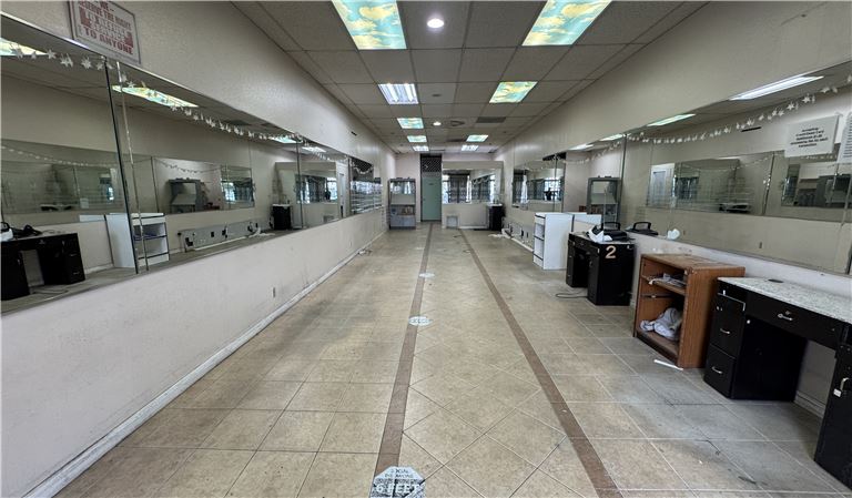 Existing Nail Salon Space Available!