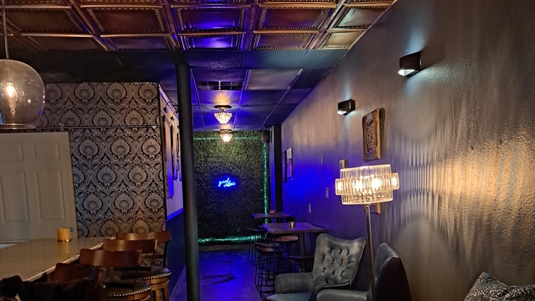 Speakeasy-ish Bar W/Multiple Streams of Income