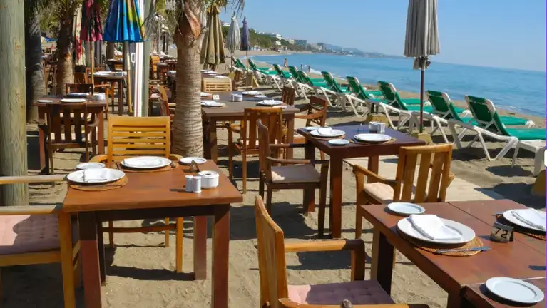 ID #1715 -Prime Ocean Front Restaurant with Incredible Views