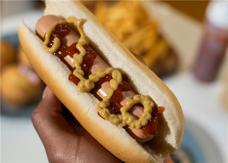 Million Dollar Hot Dog Shop with LOW Rent!!!