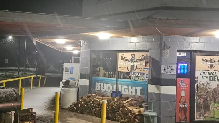 ONE OF A KIND COUNTRY STORE Amazing location Net Profit 9k-13k Monthly