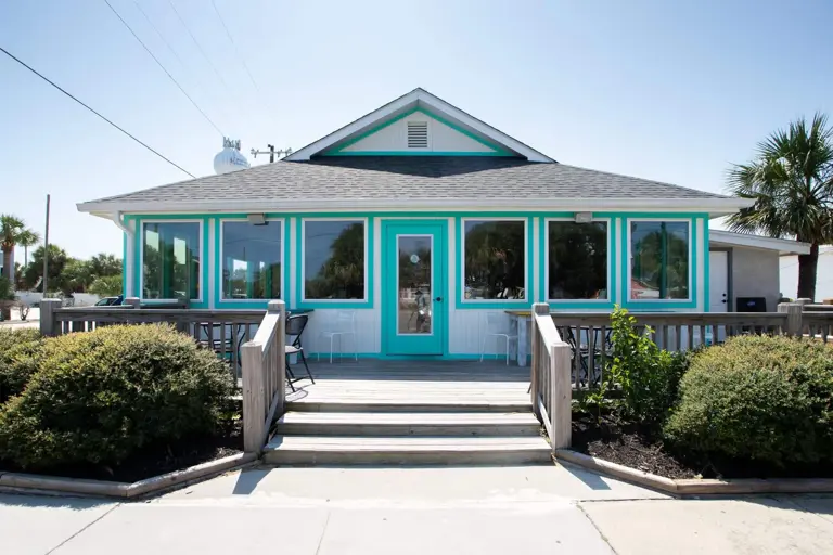 Salt Island Fish and Beer, A Tybee Icon
