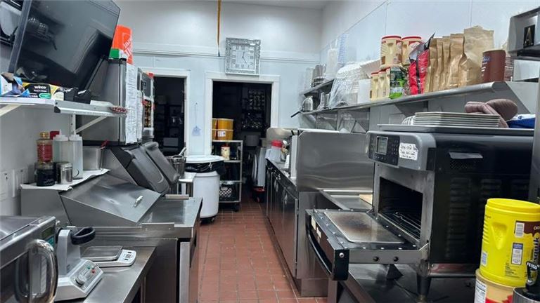 Boba tea and Vietnamese sandwich shop for sale in Downtown Santa Rosa