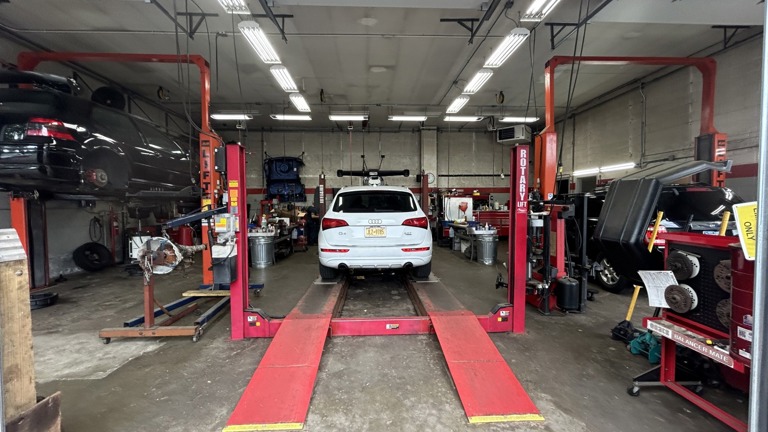 Alignment lift
