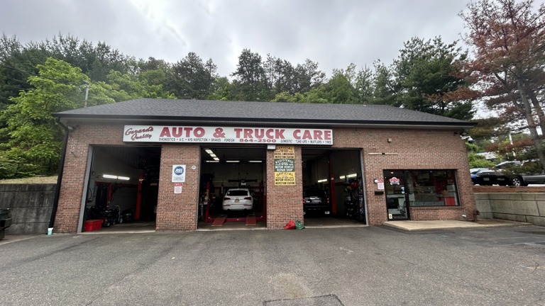 988 W. Jericho Turnpike, Smithtown