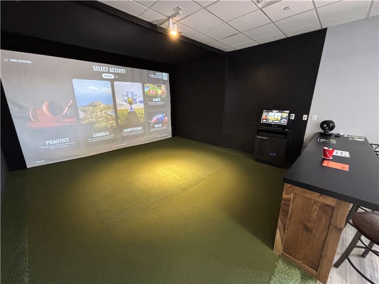 Own a Golf Lovers Dream Business - Profitable Indoor Golf Facility!