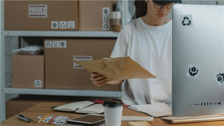 Thriving Mail/Shipping Business