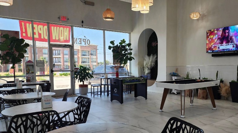 TurnKey Fully Equipped Café & Kitchen – Great Location !!!!!!