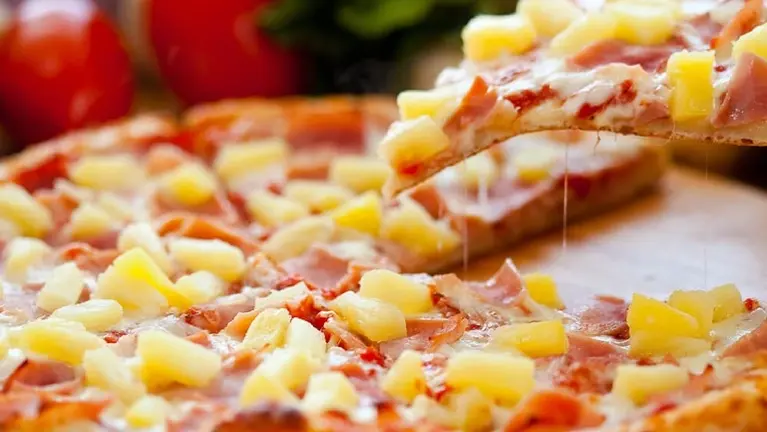 Turnkey Pizzeria Dream! 40-Year Legacy – SBA Approved – Only $65K Down