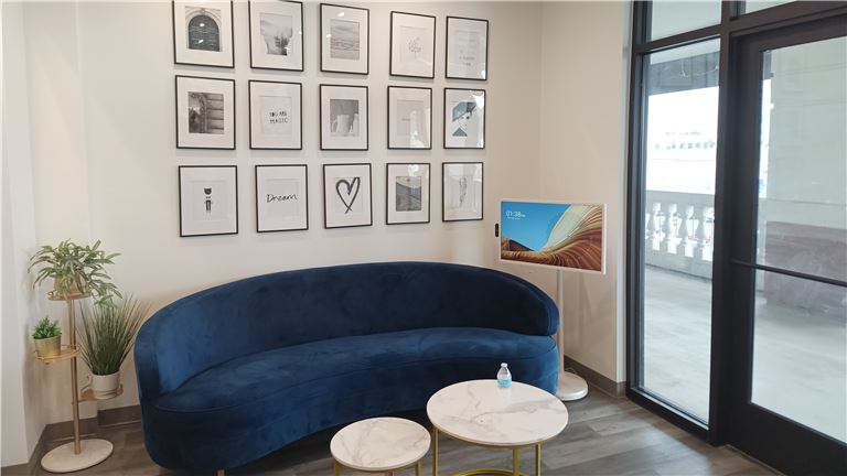 Secretohm Eyebrow in the Chinatown Area