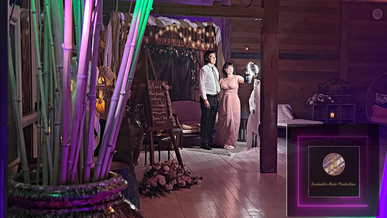 Lighting and Selfie Statiom