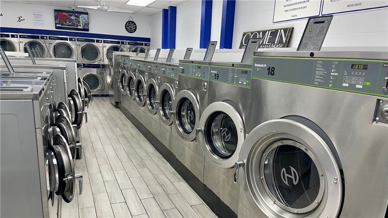 Turn-Key Laundromat in Stone Mountain