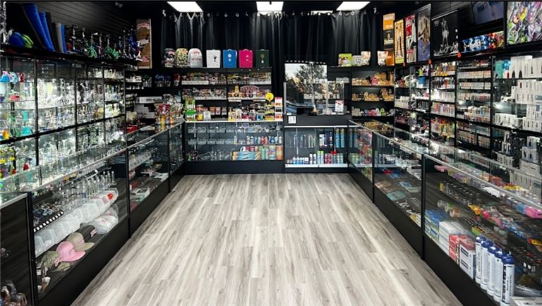 Smoke Shop: Arleta, California
