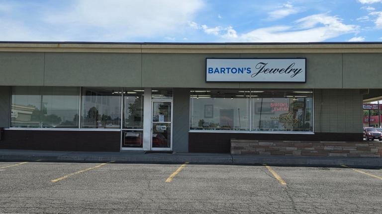 Well Established Jewelry Store with Great Reputation