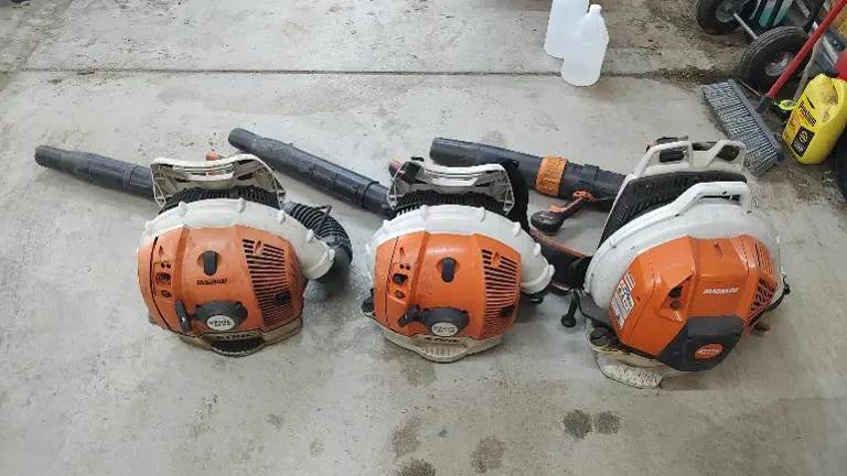 2x Stihl BR600 blowers and 1x Stihl BR800 blower