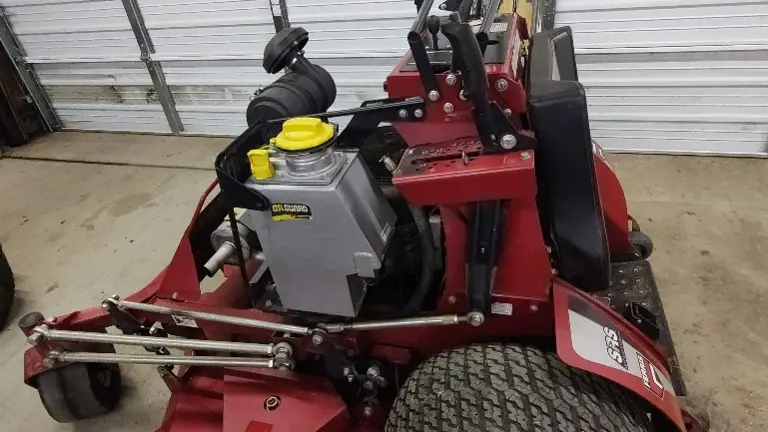 Has 37hp EFI Vanguard engine with extended Oil Guard system extending oil change intervals to 500 hrs