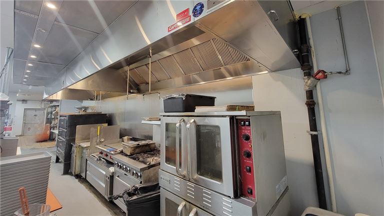 Sports bar for sale in Northeast Dallas