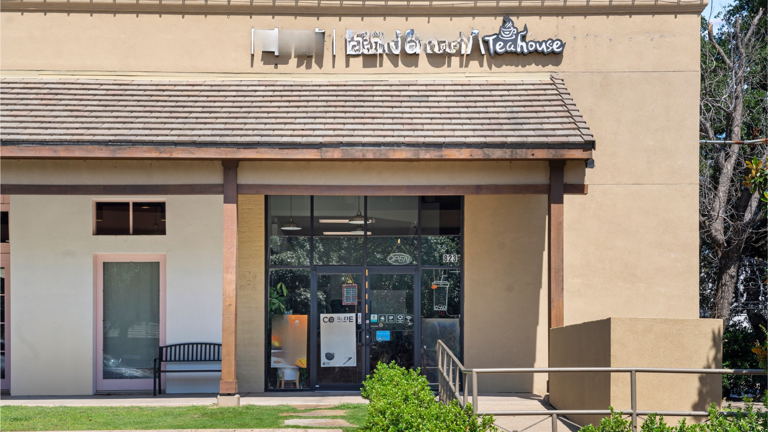 Popular franchise boba shop near UTD, prime Richardson location