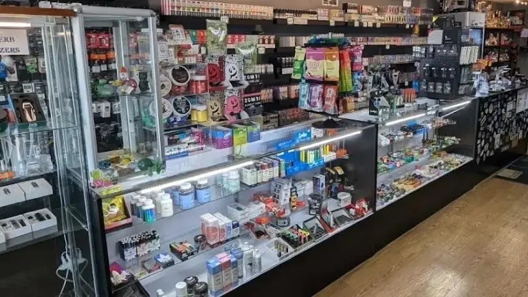 2 Smoke shops in Pinellas