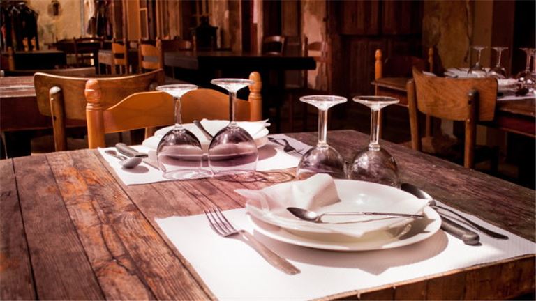 Turnkey Restaurant Space – 120 Seats, Full Kitchen