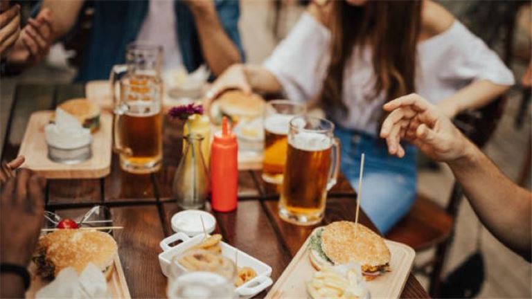 Local Hotspot Bar & Grill – Karaoke, Pool, Live Music and More!